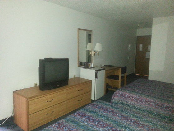 Norwood Inn And Suites - Roseville Room photo