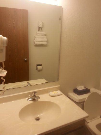 Norwood Inn And Suites - Roseville Room photo